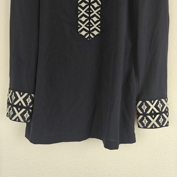 Tory Burch V-neck Navy Blue Embroidered Detail Tunic Top Size 2 - Picture 4 of 16